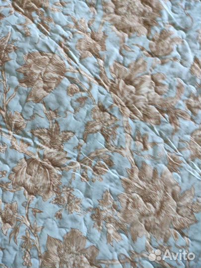 Покрывало на кровать новое