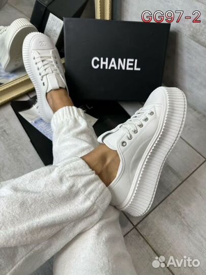 Белые кожаные кеды Chanel
