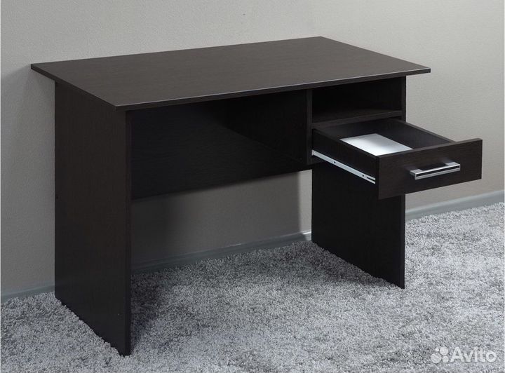 Стол компьютерный