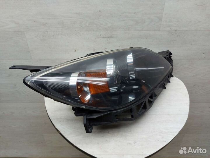 Фара правая Mazda 3BK 2003-2009 ксенон