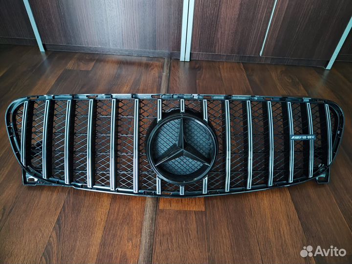 Решётка радиатора Mercedes GLA
