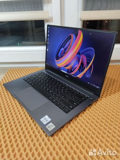 Ультрабук Huawei i5gen10/8/256