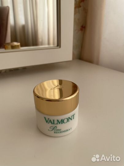 Баночка из-под крема для лица valmont