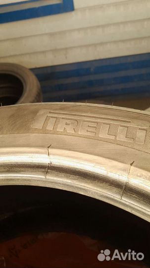 Pirelli ST 35 285/40 R22