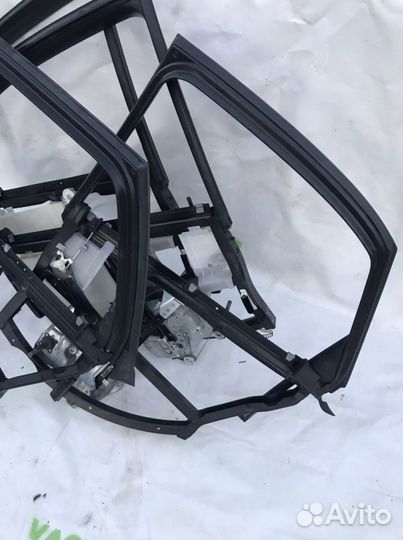Рамка стеклоподъемника задняя правая audi A4 B5
