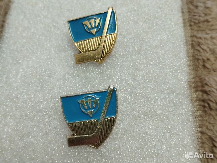 Значки хк Трактор