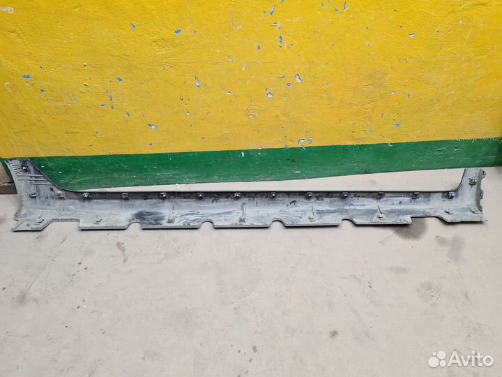 Накладка порога левая Kia Rio X-Line