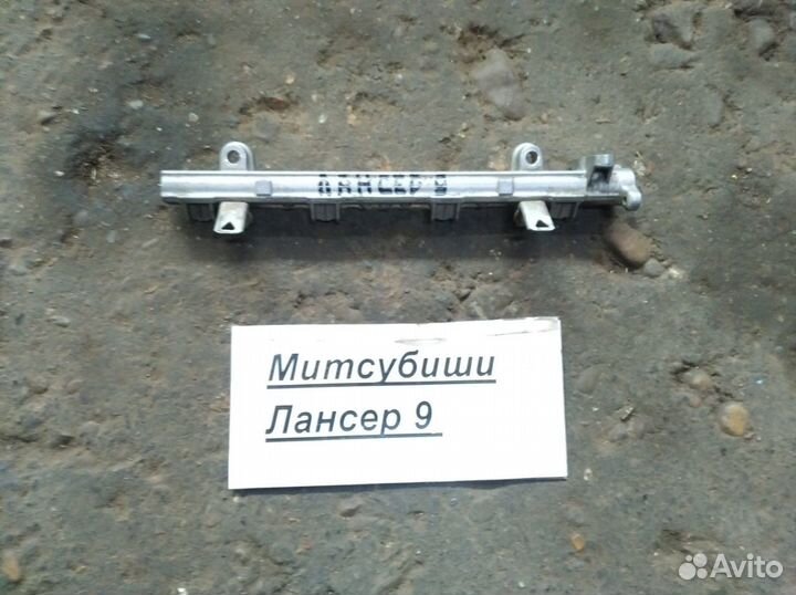 Mitsubishi Lancer 9 03-08г Рампа топливная