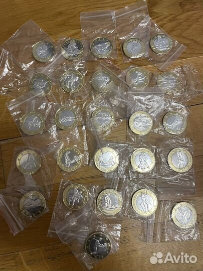 24 сувенирных монеты 18+
