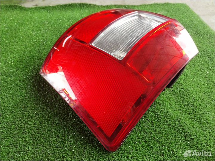 Стоп задний правый Audi A4 B6 универсал BDV 2002