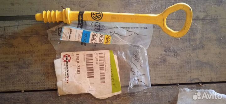 Щуп уровня масла оригинал VW 053115611 C