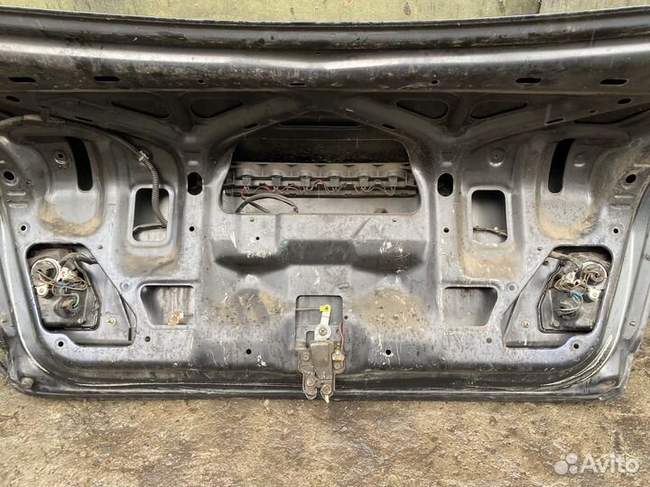 Крышка багажника Nissan Pulsar N15