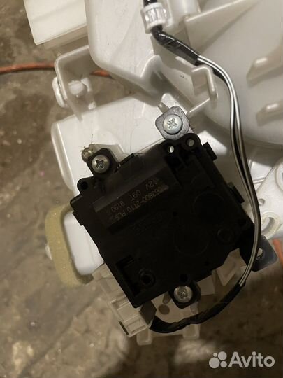 Корпус отопителя Toyota Land Cruiser 200 2017