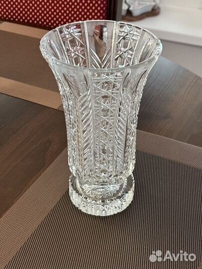 Хрустальная ваза