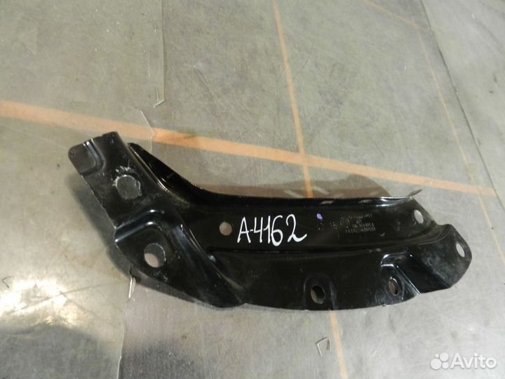 Кронштейн панели передней левый -Volkswagen Polo