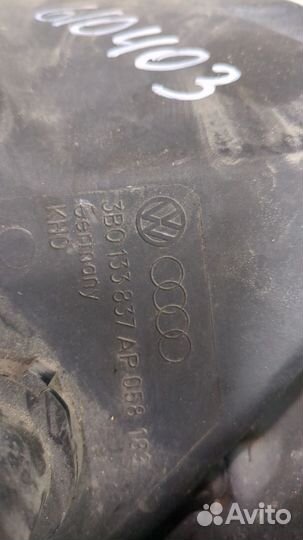 Корпус воздушного фильтра Volkswagen Passat 5