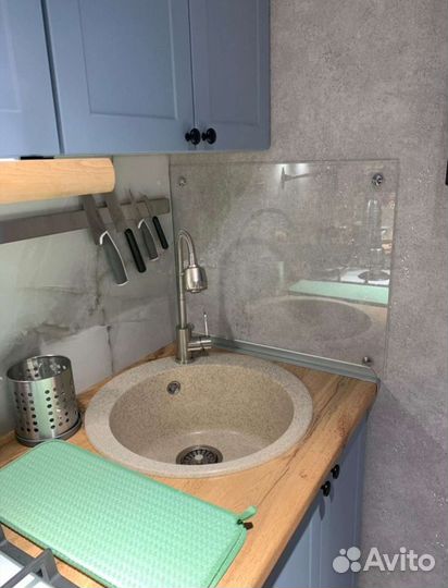 Кухонный фартук (экран,панель)из стекла 60x60 см