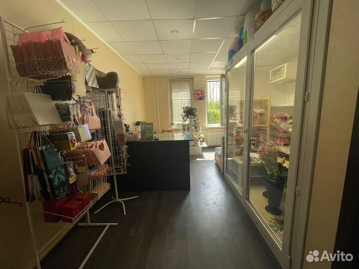 Магазин цветов и подарков