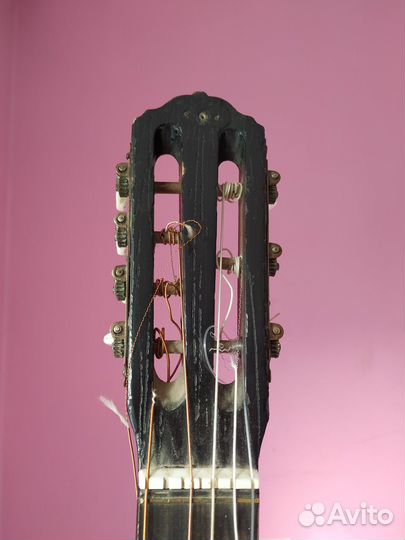 Гитара фабрики им. Луначарского шестиструнная 1961