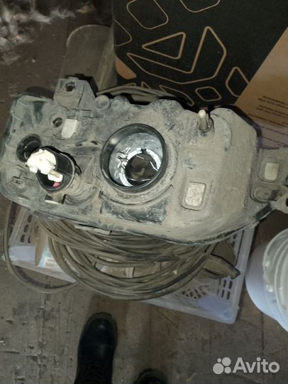 Передние фары на renault logan 1