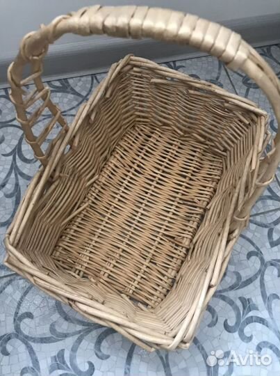 Корзина плетеная