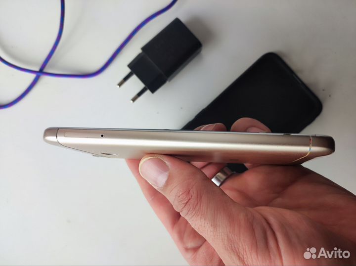 Xiaomi Redmi 4X, 3/32 ГБ