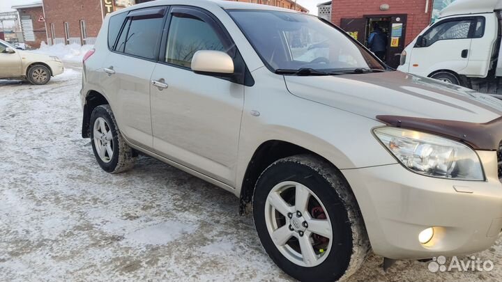 Toyota RAV4 2.0 AT, 2008, 212 000 км