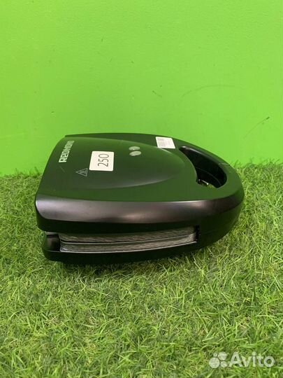 Мультипекарь RED solution RMB-611, черный