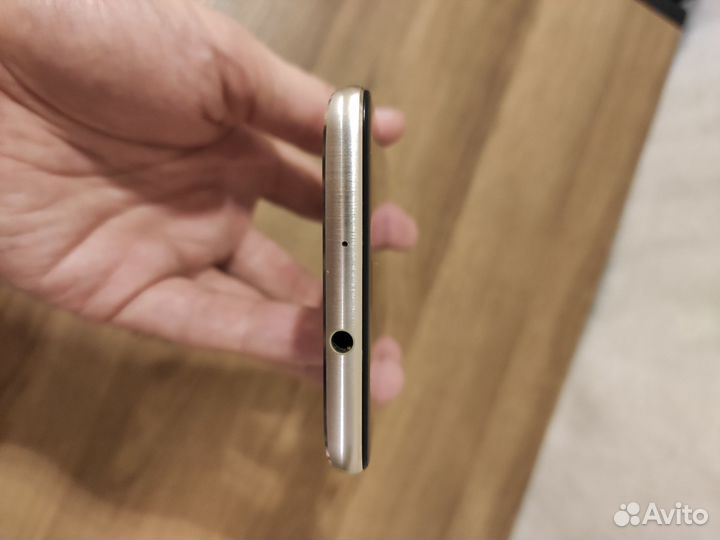 HUAWEI Nova, 3/32 ГБ