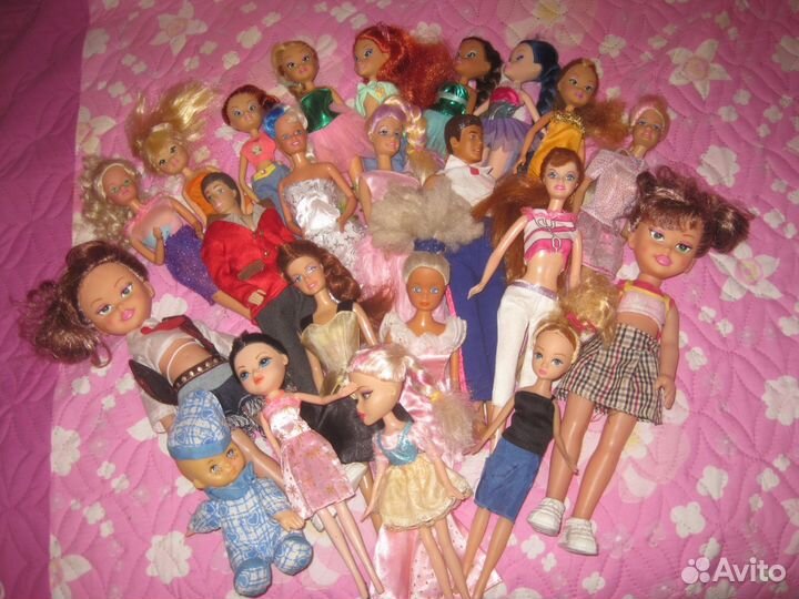 Много кукол
