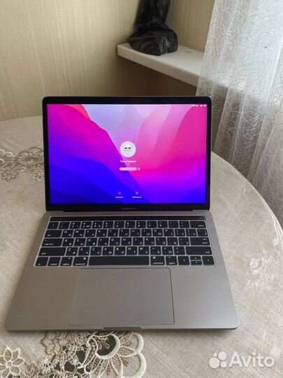 Apple MacBook Pro 13 2016 tachbar