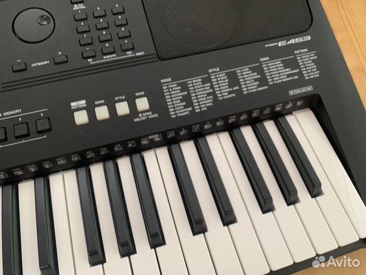 Синтезатор Yamaha psr e453