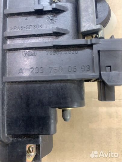 Ручка открывания багажника W211