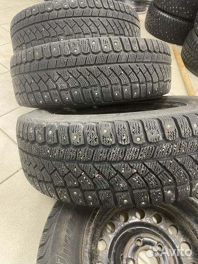 Viatti Brina Nordico V-522 195/65 R15 91T