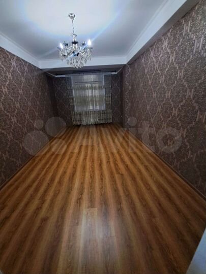 2-к. квартира, 65 м², 2/9 эт.