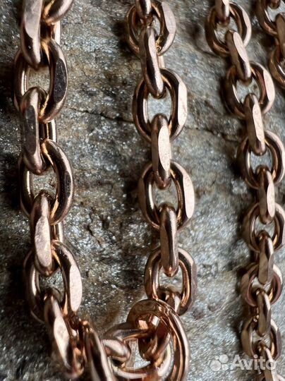 Крест на цепи