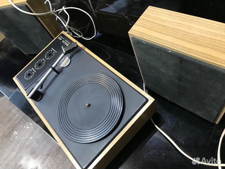 Проигрыватель ziphona solid 523/1