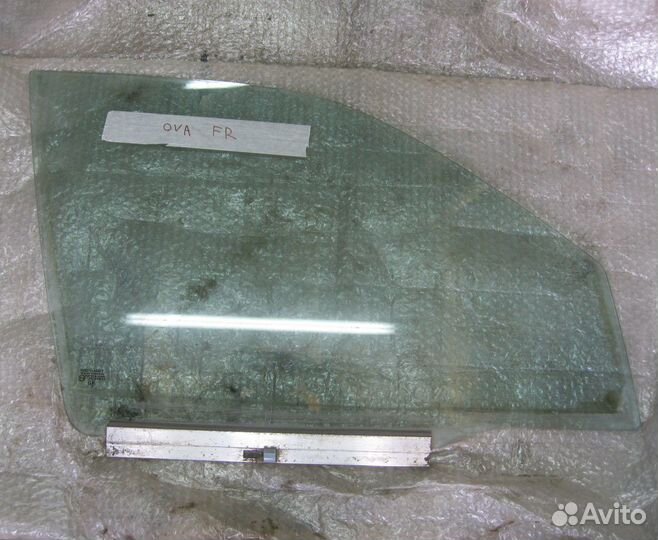 Стекло передней R двери Opel Vectra A