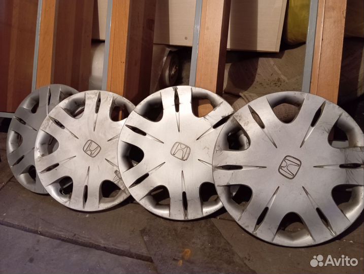 Колпаки r14 на Honda FIT