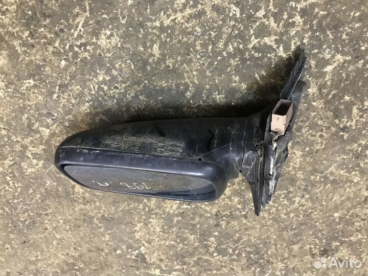 Зеркало правое Audi 100 С4