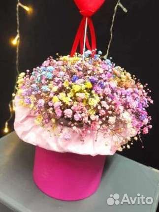 Букет из гипсофилы в коробке