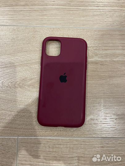 Чехлы на iPhone 11