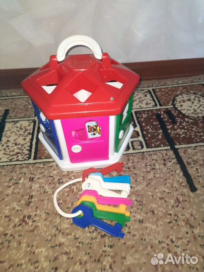 Игрушка Логический домик