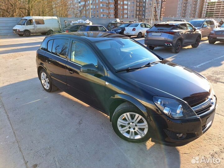 Opel Astra 1.6 МТ, 2011, 230 000 км