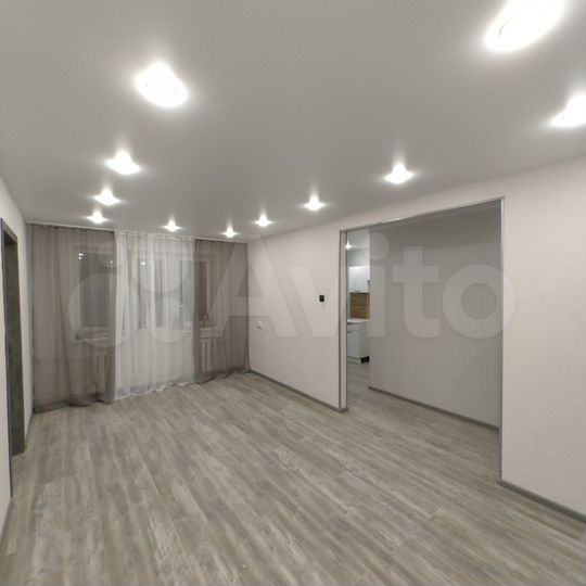 2-к. квартира, 46 м², 5/5 эт.