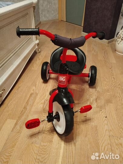 Трехколесный велосипед