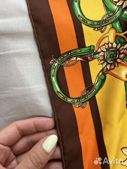 Шарфы платки палантины Hermes LV Chanel