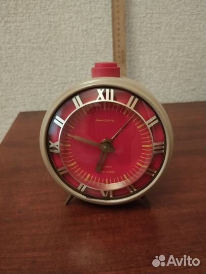 Часы-будильник СССР