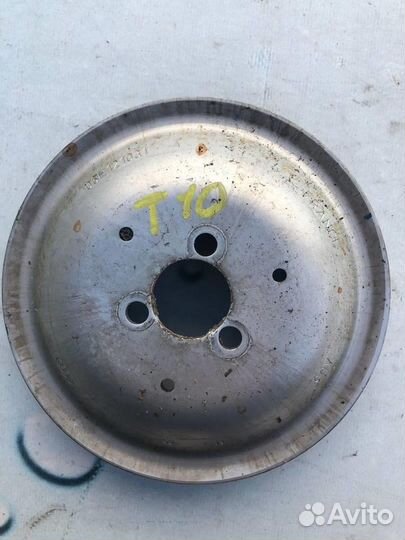 Шкив помпы 06E121031