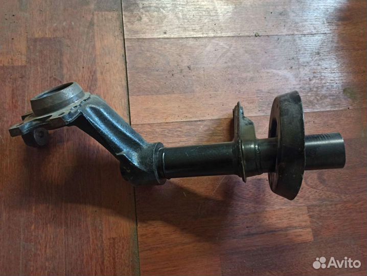 Кулак поворотный правый Ланос 96185192